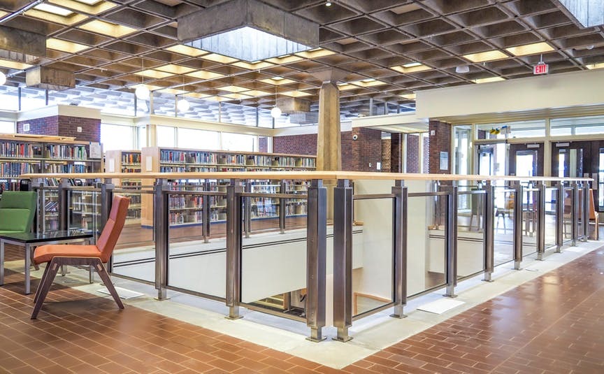 Lajes nervuradas pelo mundo: Biblioteca Arvonne Fraser, em Minnesota (EUA) Lajes nervuradas pelo mundo: Biblioteca Arvonne Fraser, em Minnesota (EUA)